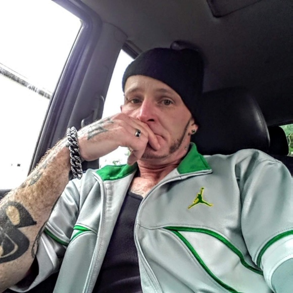 Meet your Posher, Sonny - Picture 6 of 8